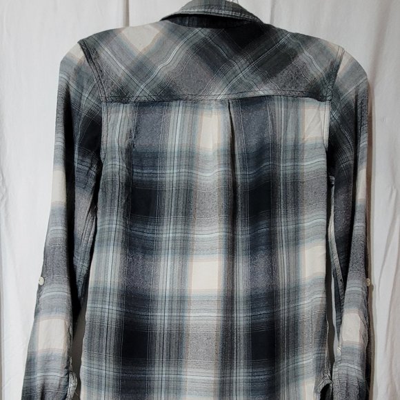 👚LOT OF 2! COMFY Plaid Overshirts Womens Small - Picture 12 of 12